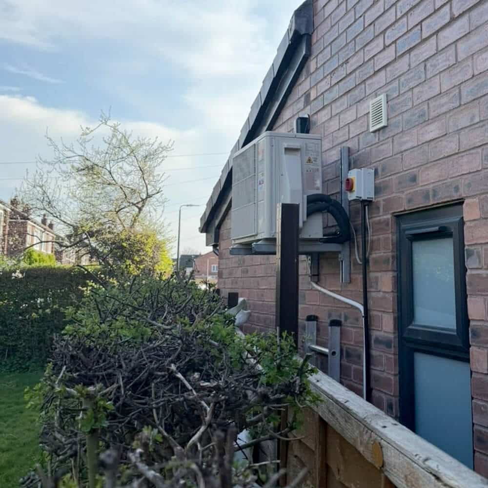 domestic-air-coniditioner-installation-manchester-08